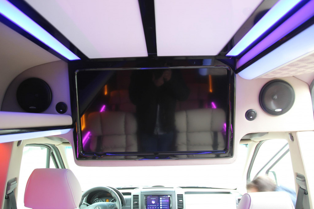 Мікроавтобус, Пасажирський фургон Mercedes-Benz Sprinter 313  VIP Shuttle 9 Pers. Luxury TV LED: фото 3