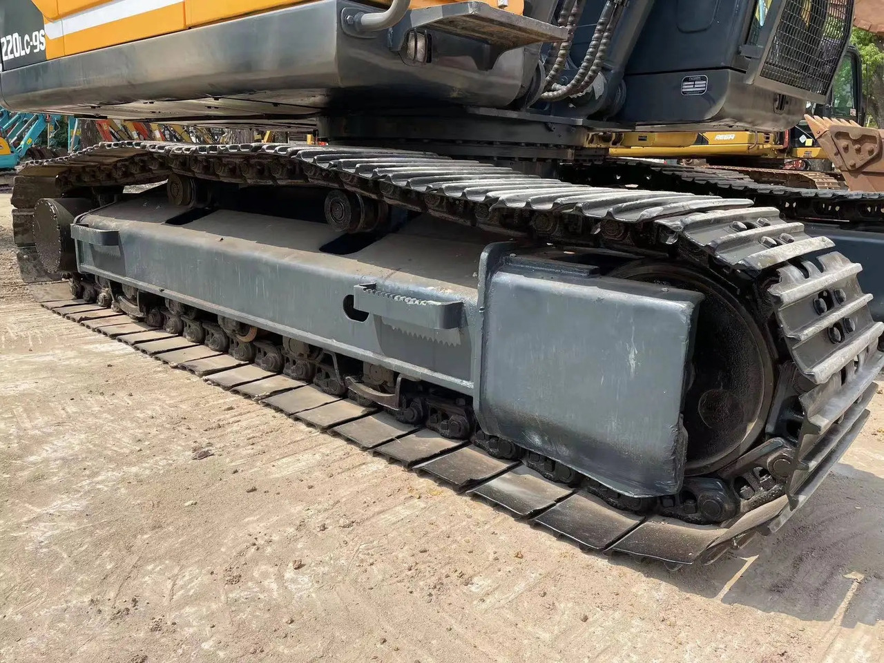 Гусеничний екскаватор HYUNDAI R220 -9S track excavator 22 tons Korean hydraulic digger: фото 7