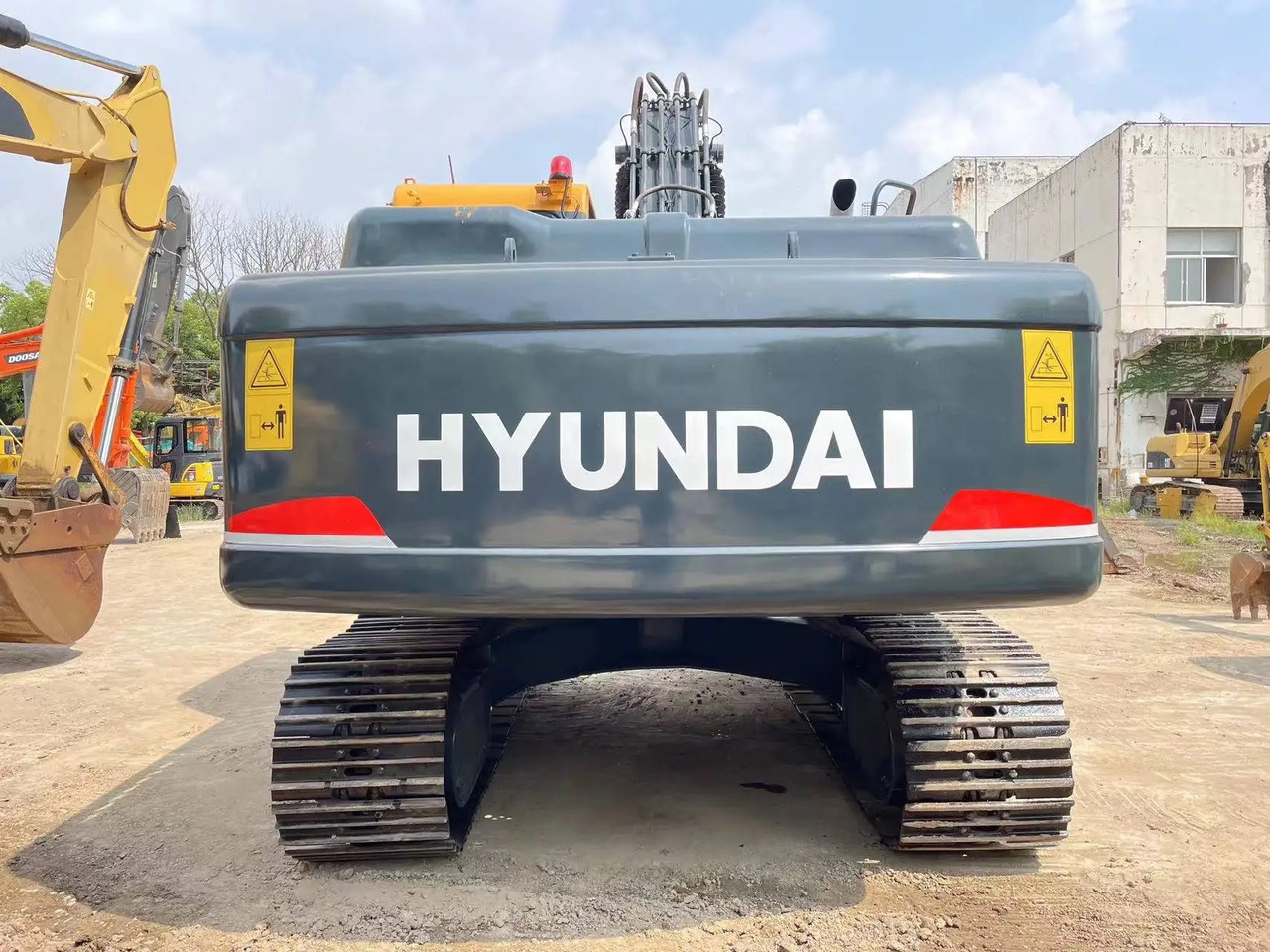 Гусеничний екскаватор HYUNDAI R220 -9S track excavator 22 tons Korean hydraulic digger: фото 6