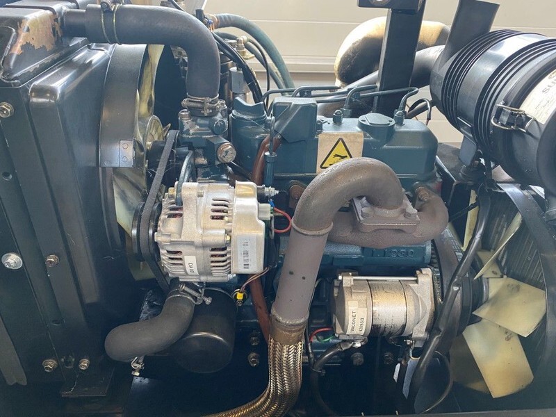 Повітряний компресор Kubota Sullair 15.5 kW 7 bar 2000 L / min Diesel Schroefcompressor: фото 4