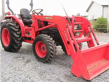 Kubota L3430 Tractor - Колісний навантажувач