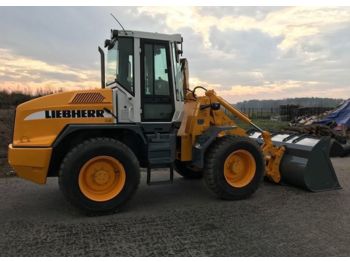 Колісний навантажувач LIEBHERR L512
