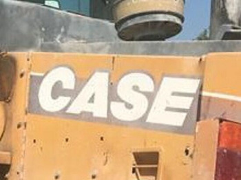 Колісний навантажувач CASE