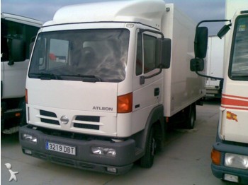 Nissan Atleon 110.35 - Фургон з закритим кузовом