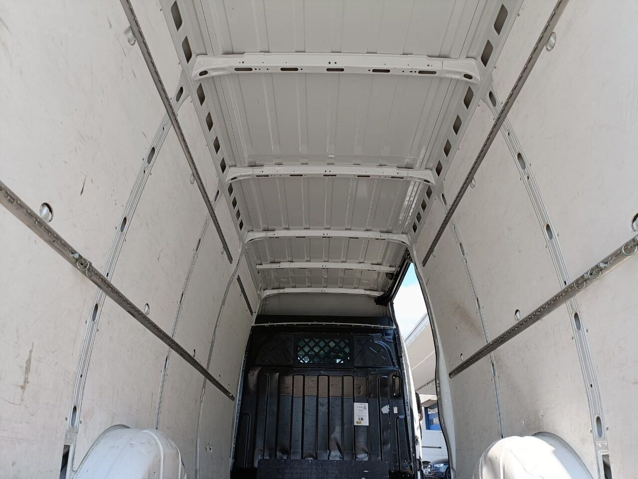 Суцільнометалевий фургон IVECO DAILY 35S16: фото 9