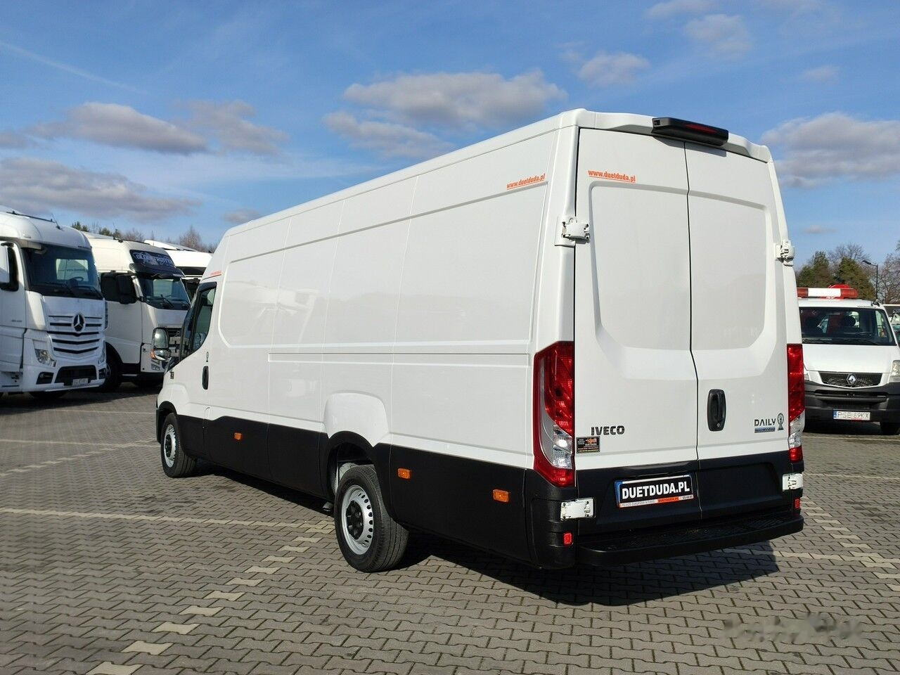 IVECO Daily 35 S17 в лізинг IVECO Daily 35 S17: фото 12