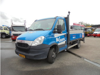 Легка бортова вантажівка Iveco 40C/35 DALLY