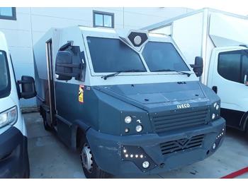Інкасатор Iveco Daily 70C17 armored truck to transport money: фото 1