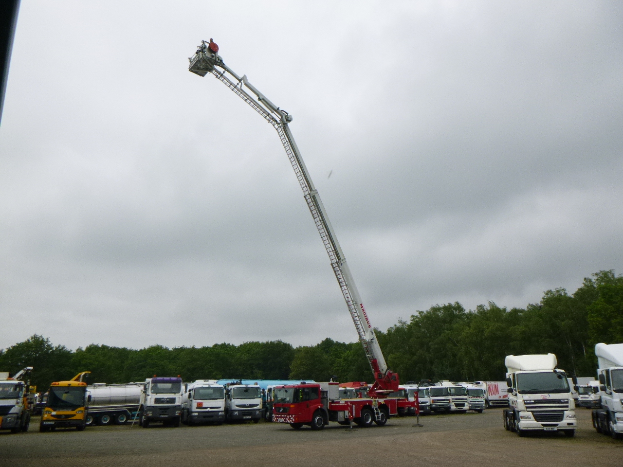 Пожежна машина Mercedes Econic 6x2 RHD Magirus ALP325 fire truck: фото 9