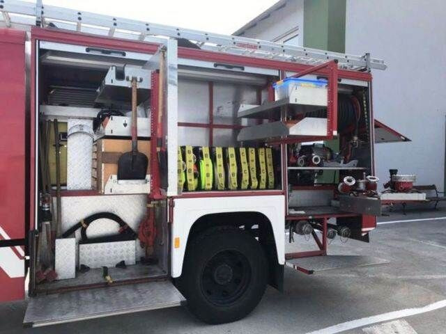 Пожежна машина Steyr 13S23 4x4 Feuerwehr 2000 liter Fire: фото 2