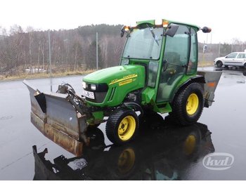  John-Deere 2520 Tractor with plow and spreader - Комунальна/ Спеціальна техніка