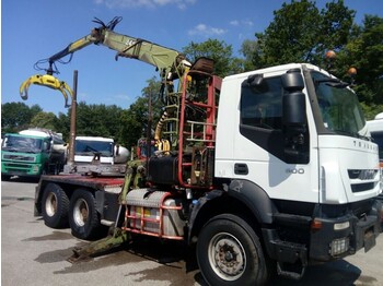 Лісовий причіп, Вантажівка з маніпулятором Для транспортування ліси Iveco TRAKKER 6X4 LOGLIFT F241SL: фото 1