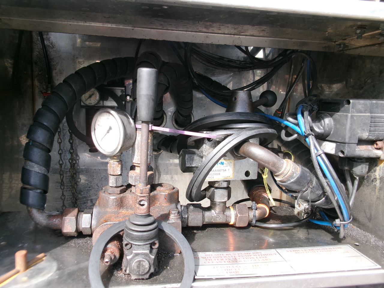 Напівпричіп цистерна Для транспортування палива L.A.G. Fuel tank alu 44.5 m3 / 6 comp + pump: фото 16