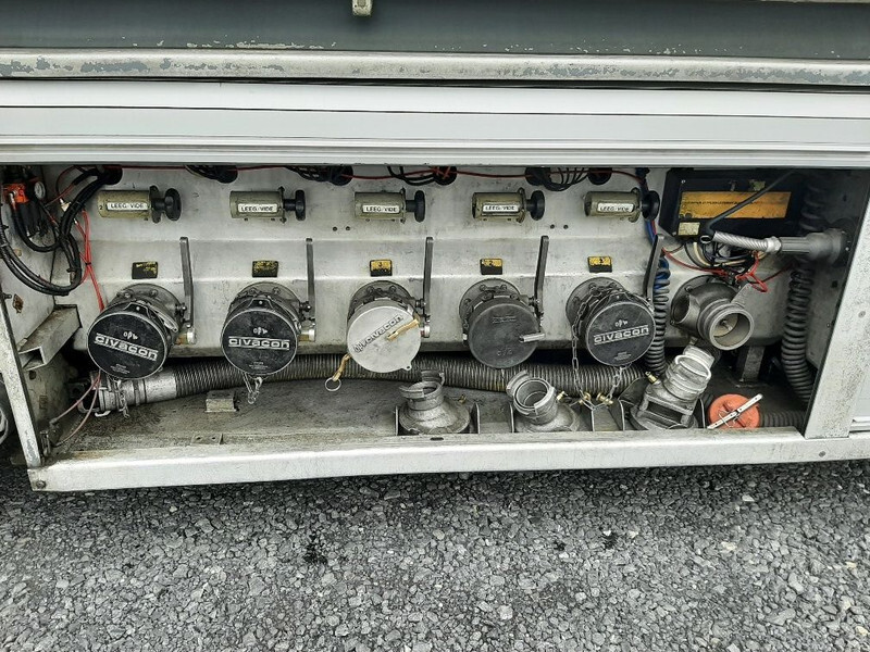 Напівпричіп цистерна Для транспортування палива Stokota FUEL TANK 42000 L - 5 COMPARTMENTS: фото 6