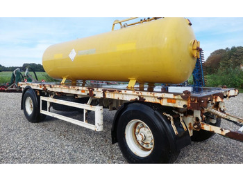 Причіп цистерна Agrodan Lagertank 4000 kg på vogn