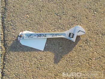 Обладнання для гаражів/ Майстерень Unused Toolzone 18" Adjustable Wrench / Llave Inglesa: фото 1