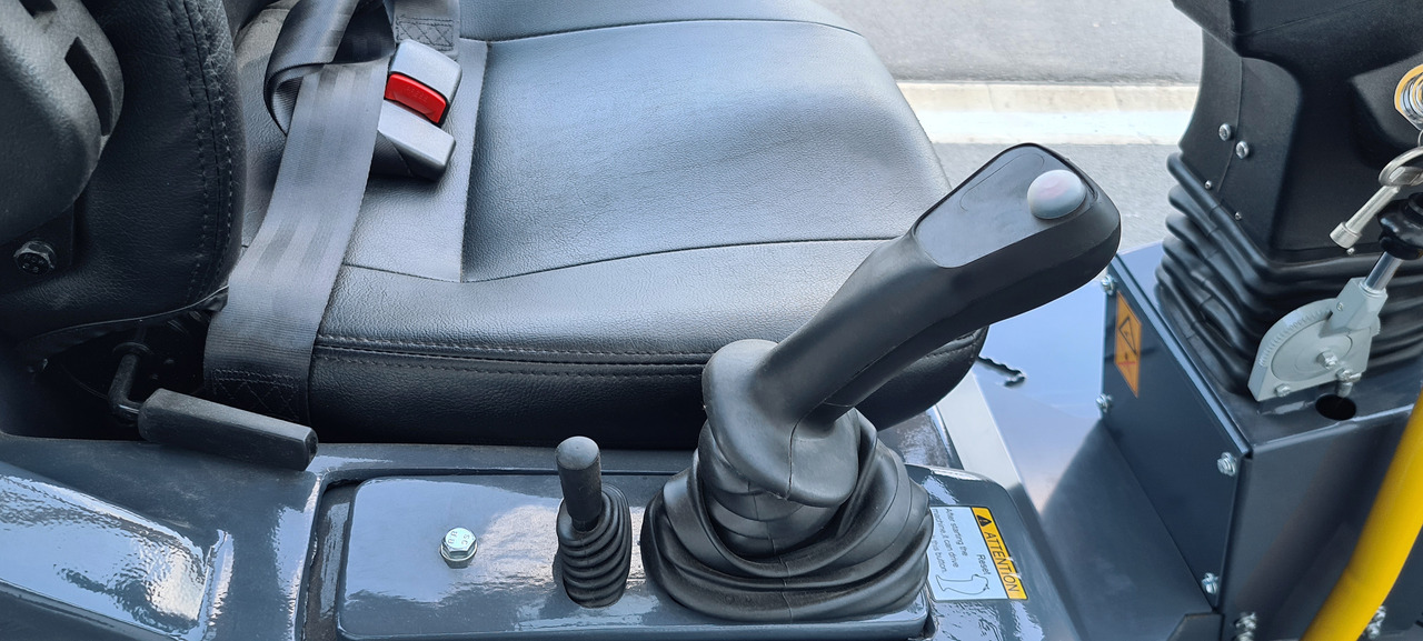 Новий Компактний фронтальний навантажувач Eurotrac W10 Radlader Hoflader: фото 5