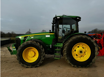 John Deere 8245R - Трактор: фото 1