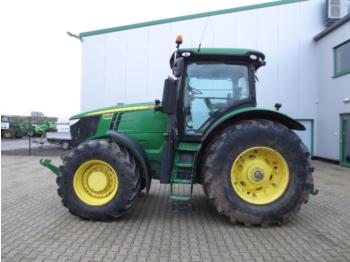 Сільськогосподарський трактор John Deere 7230R