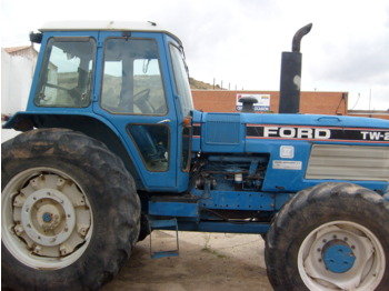 FORD TW 25 - Трактор