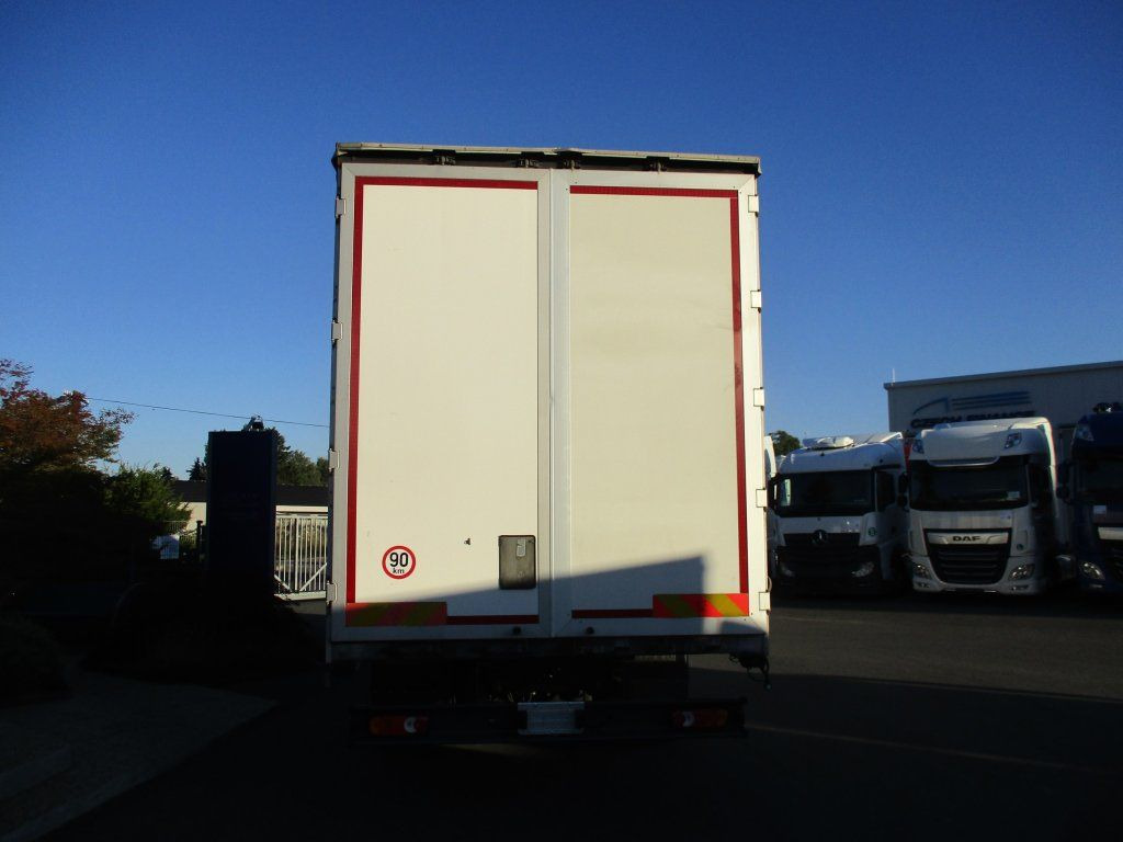 Тентована вантажівка Iveco 190E28 EURO 6: фото 6