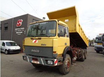 Самоскид вантажівка Iveco 330.36: фото 1