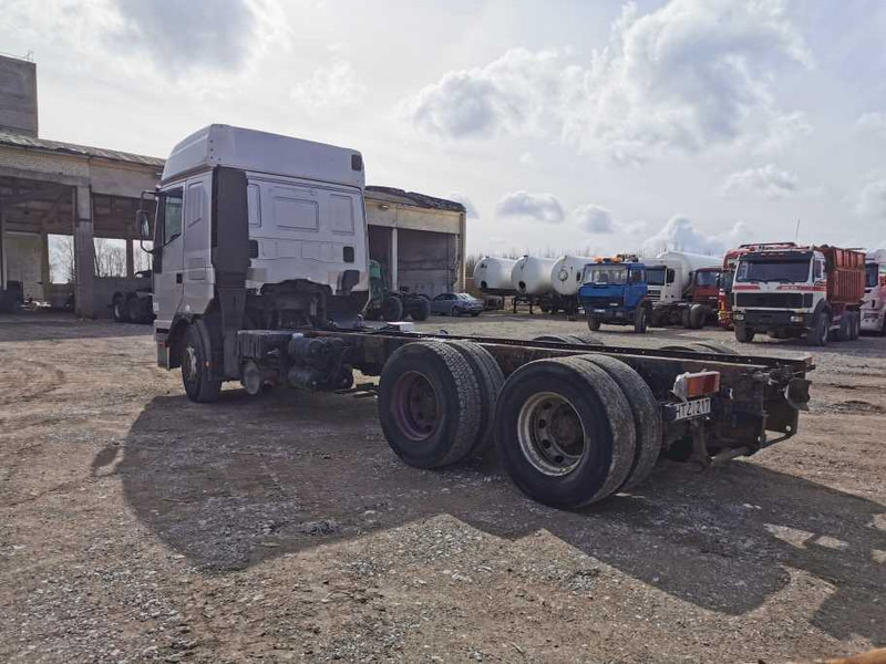 Вантажівка шасі Iveco Eurostar 260E42 6x4, chassis truck: фото 7