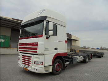 Контейнеровоз/ змінний кузов вантажівка DAF XF105-410 SSC MANUAL