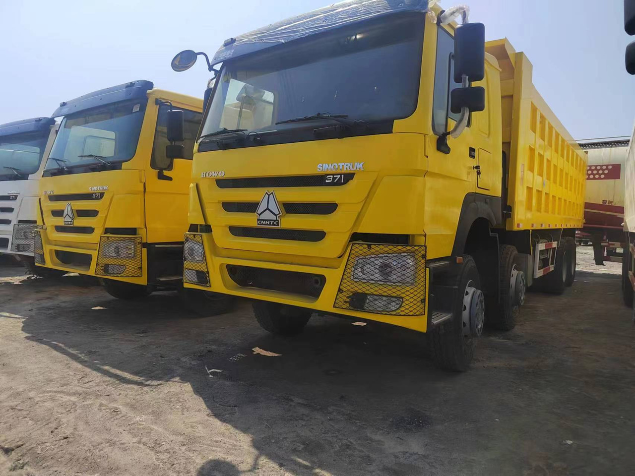 Самоскид вантажівка SINOTRUK HOWO dump truck lorry China dumper: фото 3