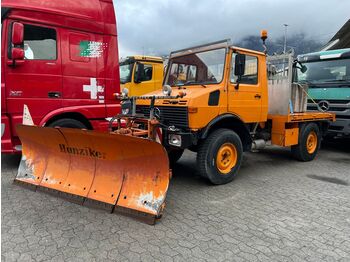 Unimog U1000L 4x4, Schneeplfug Hunziker  - Вантажівка