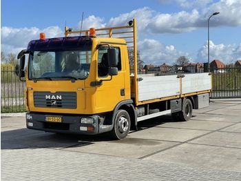 Вантажівка з закритим кузовом MAN Tgl 7.180