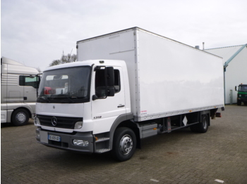 Вантажівка з закритим кузовом Mercedes Atego 1318 4x2 closed box