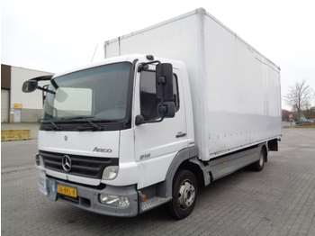 Вантажівка з закритим кузовом Mercedes-Benz 818 L
