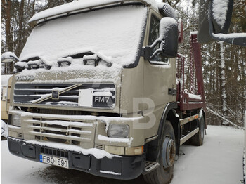 Скіповий навантажувач вантажівка Volvo FM7: фото 1