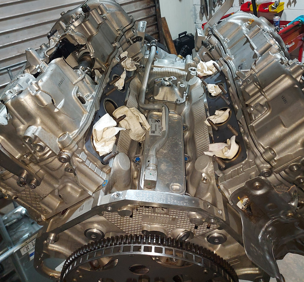 Двигун та запчастини в категорії Інша техніка BMW Engine N63B44D Euro 6: фото 3