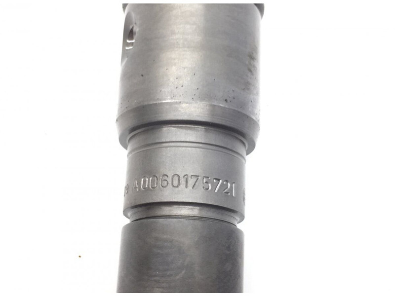 Паливний фільтр в категорії Вантажівки Bosch Actros MP2/MP3 1846 (01.02-): фото 3