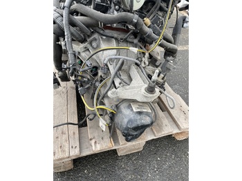 Двигун в категорії Суцільнометалеві фургони NISSAN Engine 1.5 DCI 90CH + 5 speed gearbox Nissan NV200: фото 1