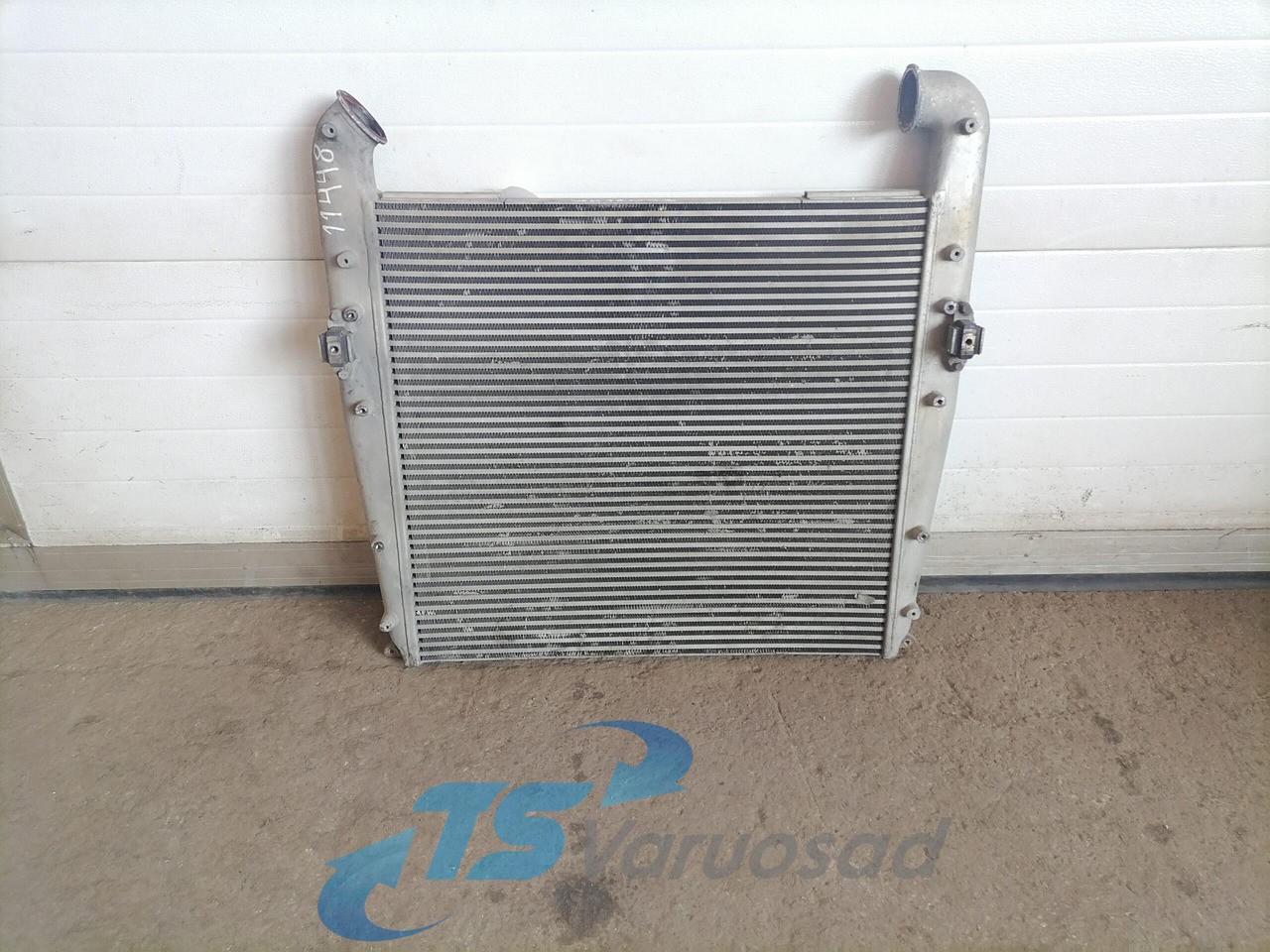 Інтеркулер в категорії Вантажівки Scania Intercooler radiator DASC001TT: фото 2