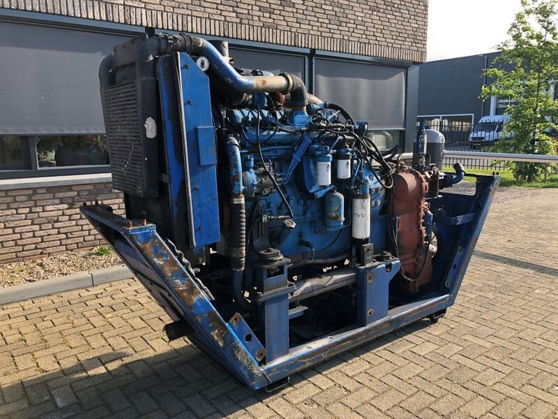 Двигун Sisu Valmet Diesel 74.234 ETA 181 HP diesel enine with ZF gearbox: фото 5