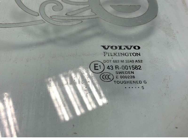 Скло та запчастини Volvo FH12 2-seeria (01.02-): фото 2