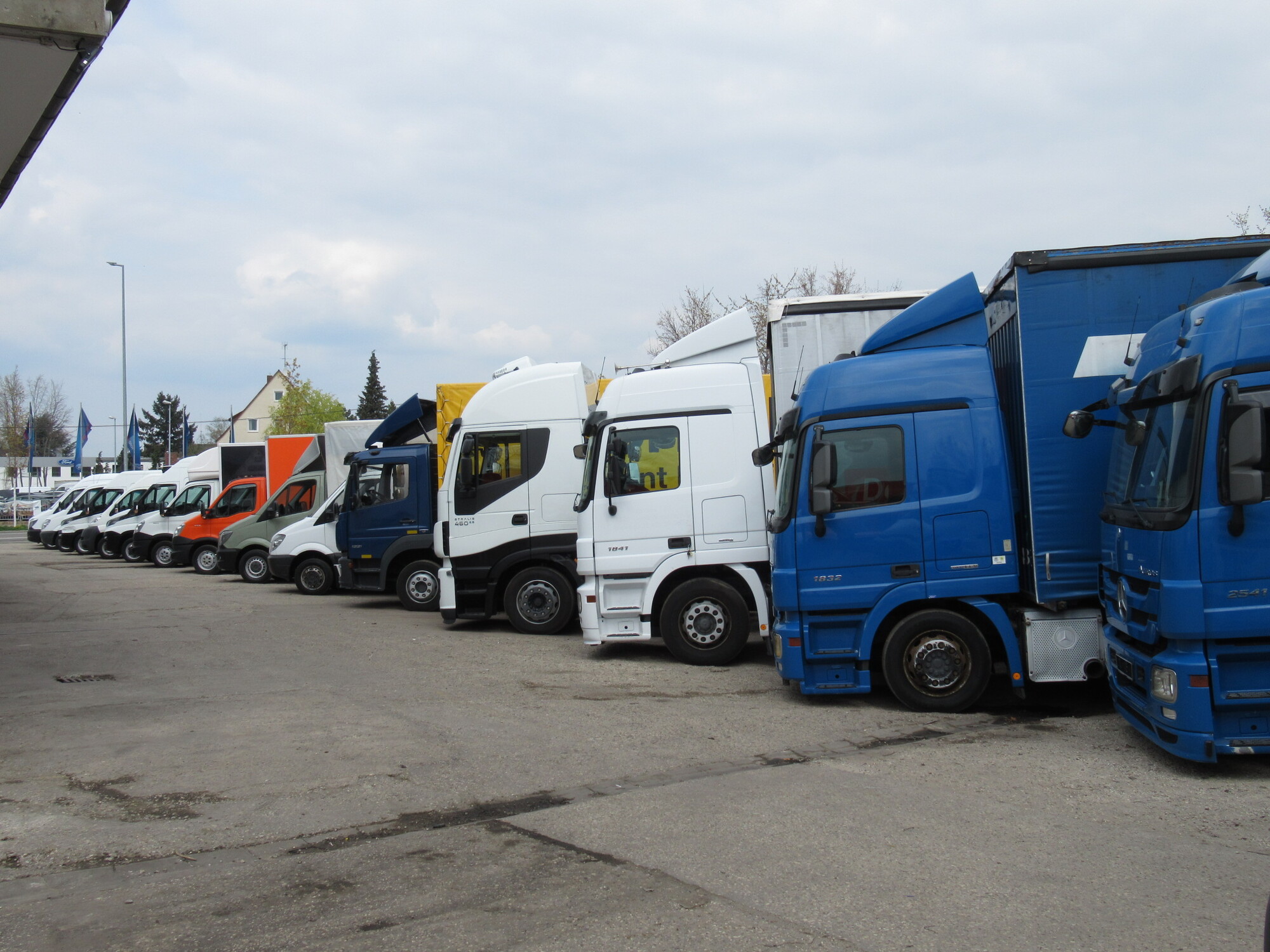 AutoStratis - Kомерційні автомобілі - Коробка передач: ручна undefined: фото 5