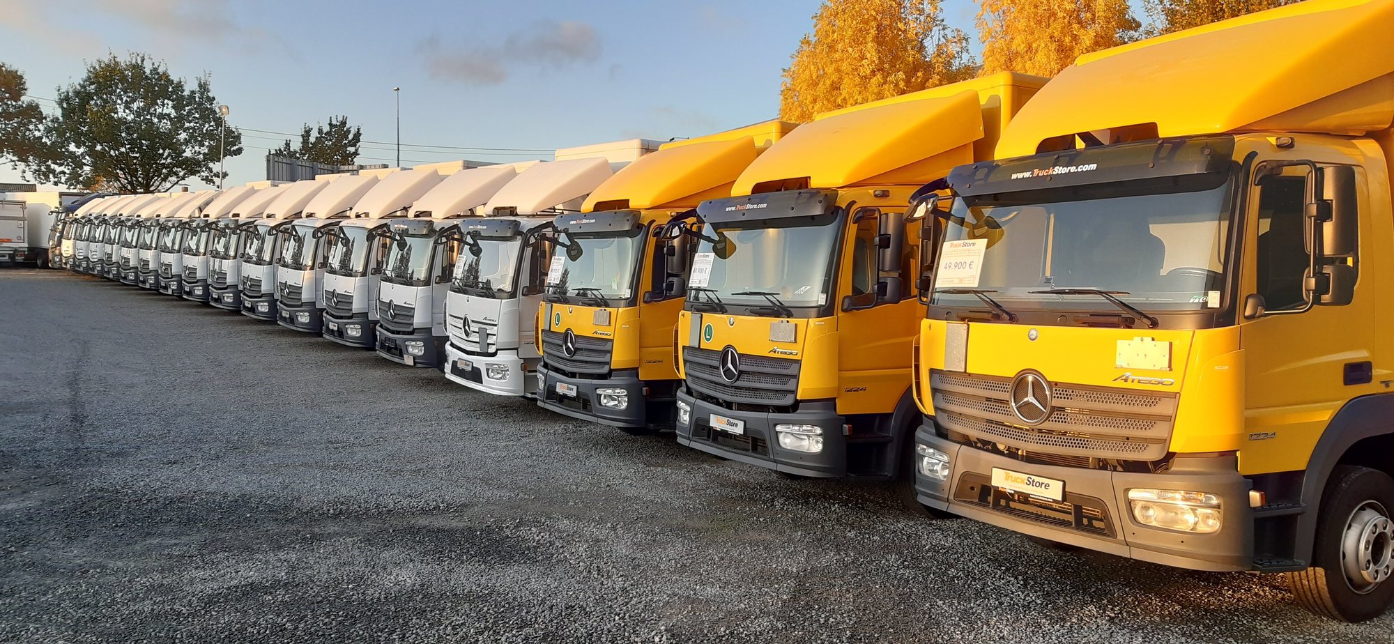 TruckStore Brussels - Kомерційні автомобілі - дизель undefined: фото 1