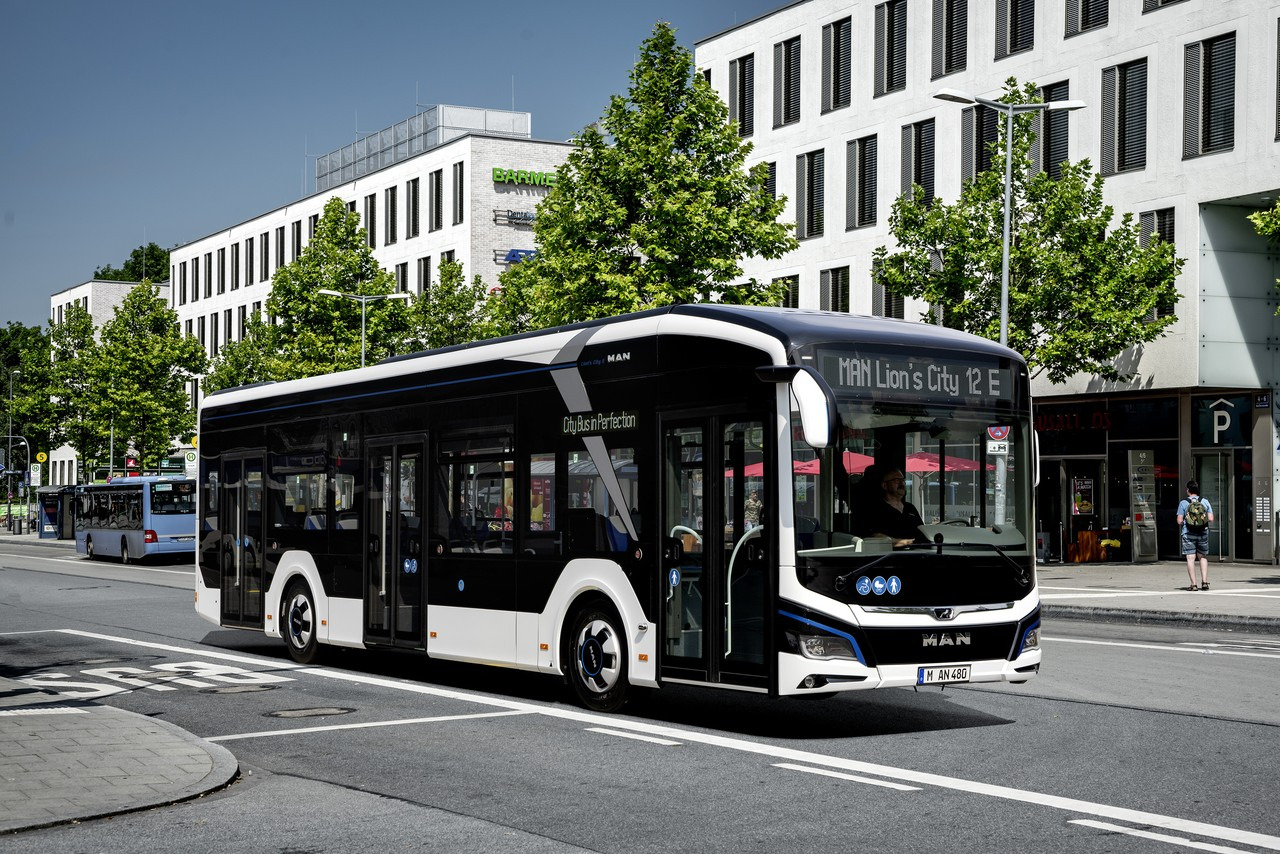 Svenska Neoplan AB - Вантажівки MAN undefined: фото 2