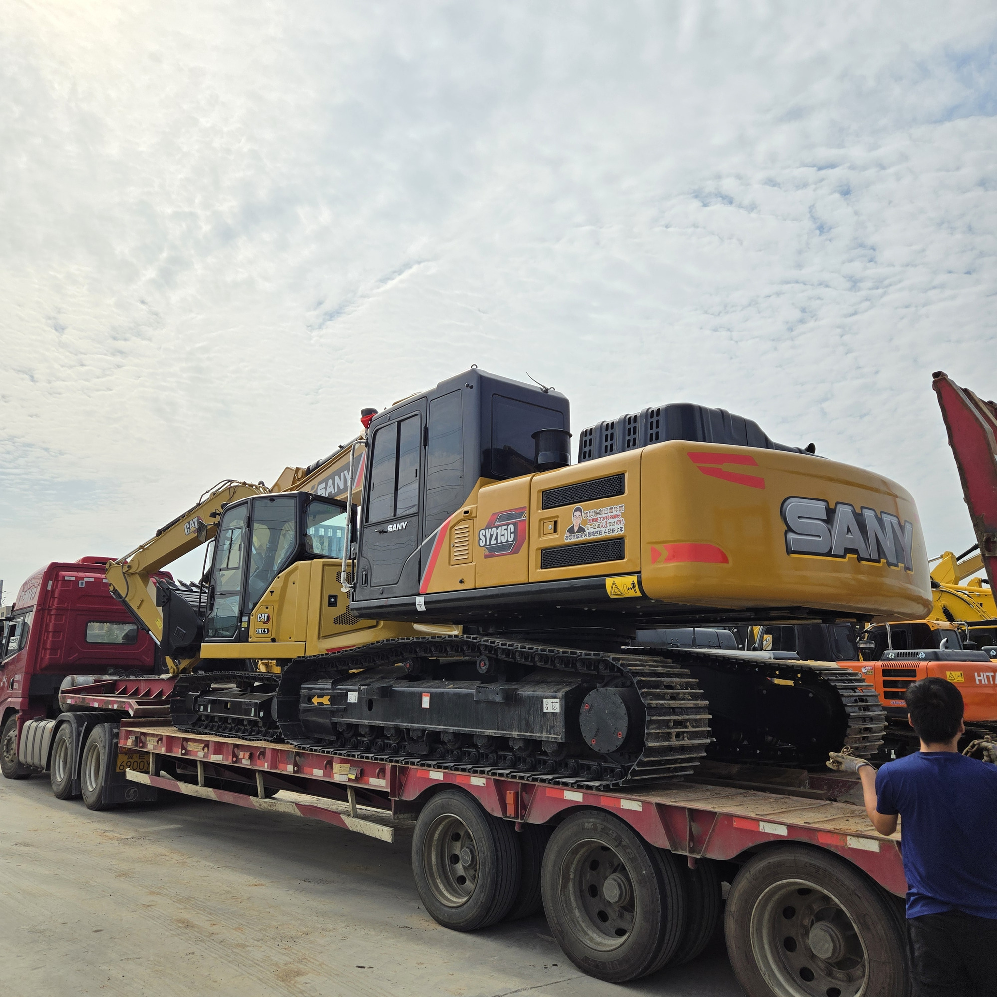 Toaks International Trading Company - Вантажівки SINOTRUK - Рік: 2014 undefined: фото 12