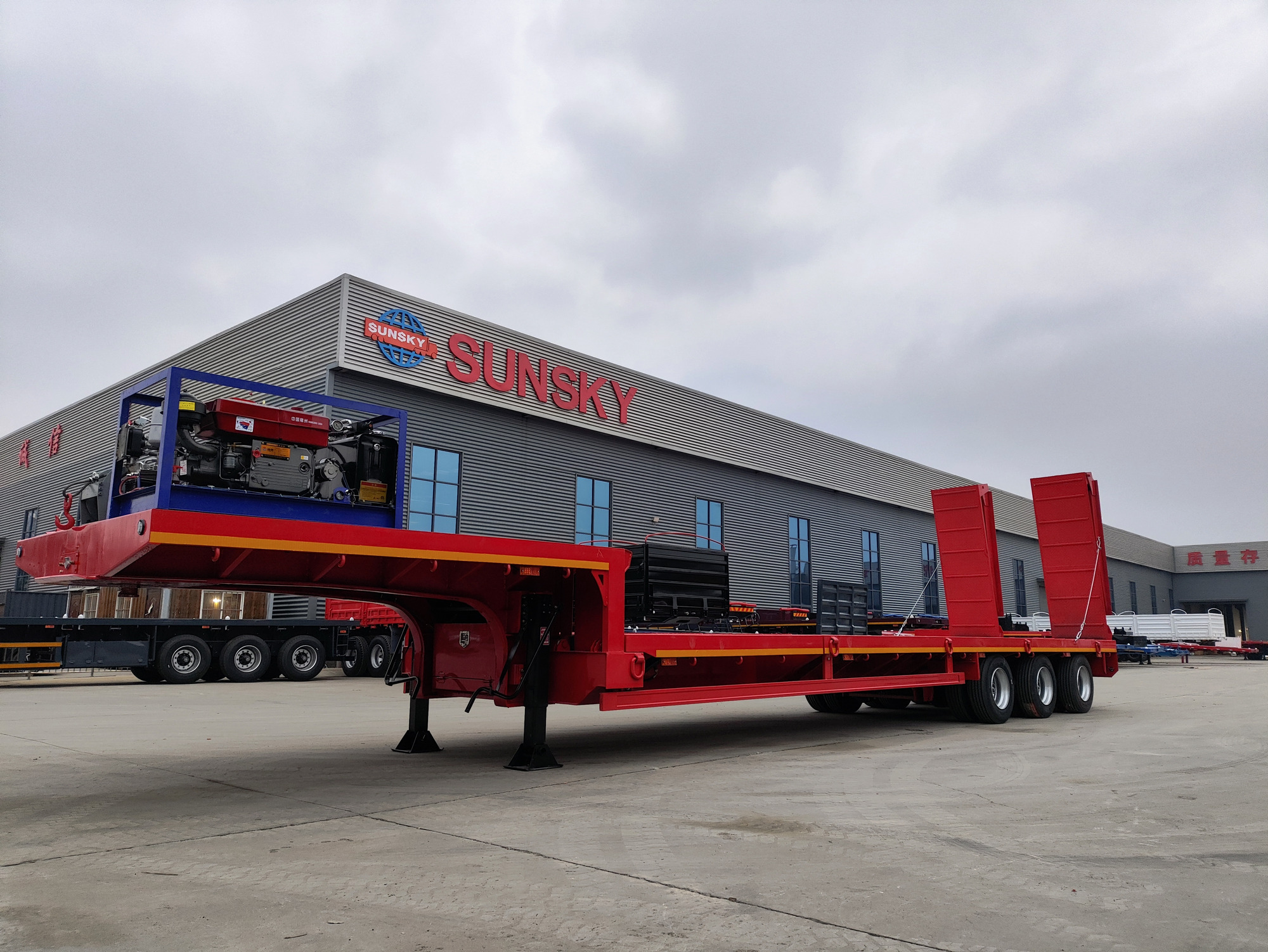 Xiamen Sunsky Vehicle Co.,Ltd - Вантажівки SINOTRUK HOWO - 8х4, Коробка передач: ручна undefined: фото 14