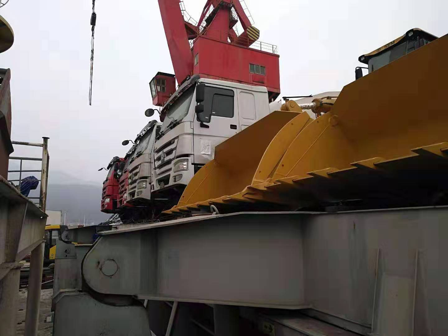 Shandong Guhong Auto Industrial CO., LTD - Вантажівки - Рік: 2020, 6х4, Кондиціонер undefined: фото 9