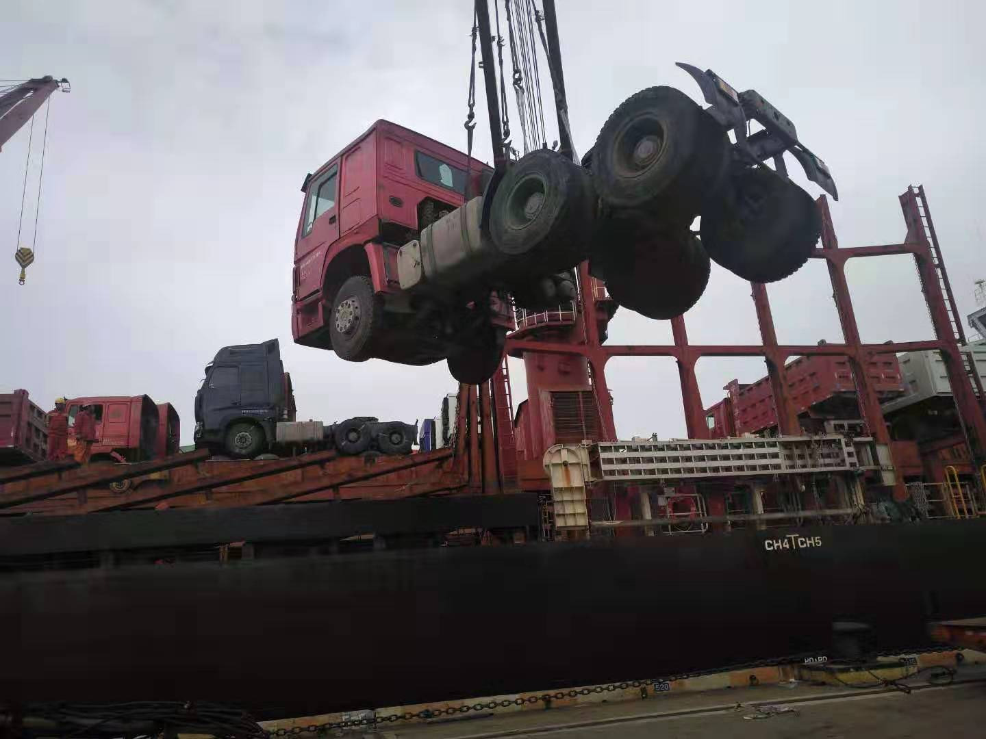 Shandong Guhong Auto Industrial CO., LTD - Вантажівки - Рік: 2020, 6х4, Кондиціонер undefined: фото 6