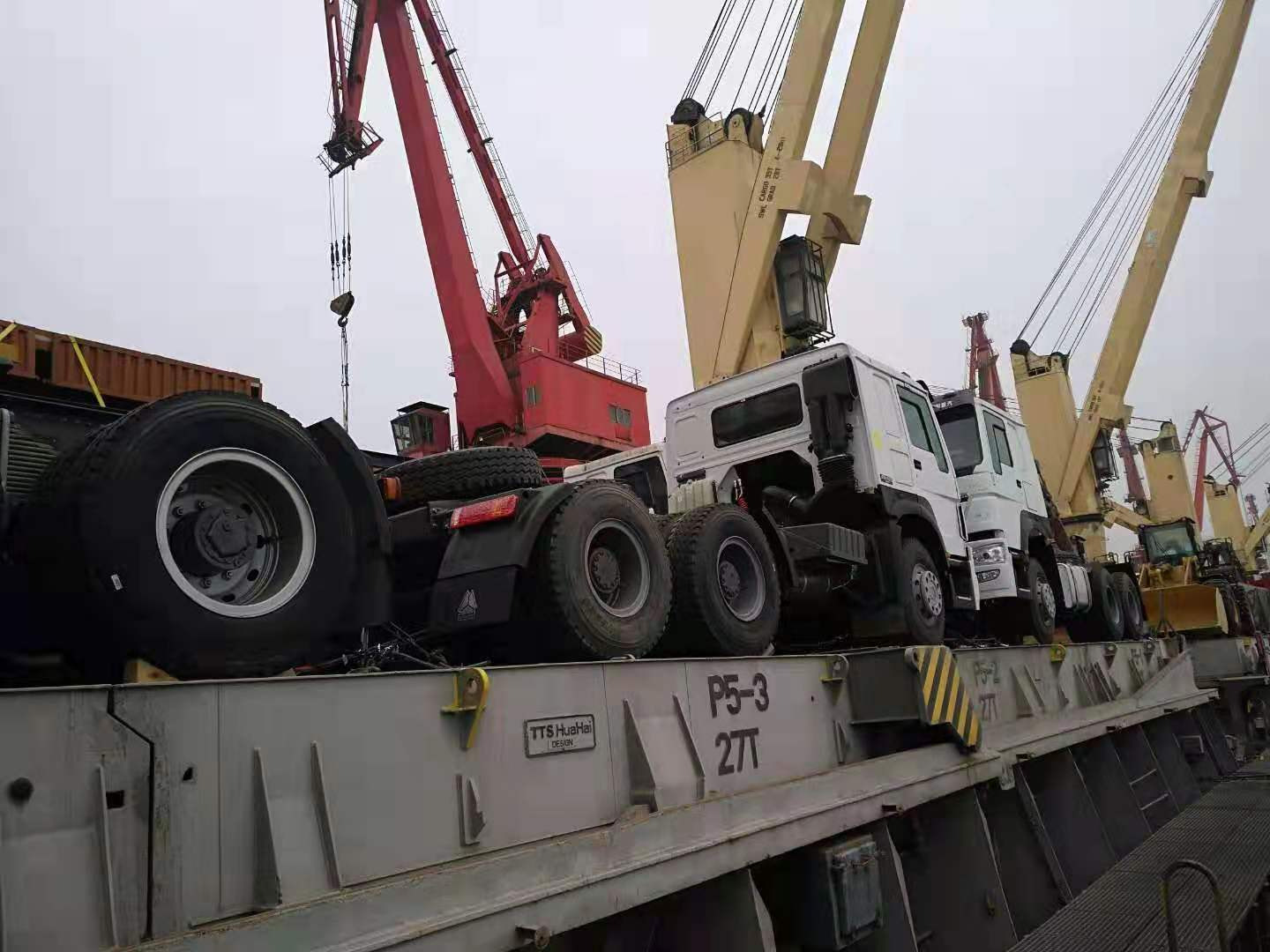 Shandong Guhong Auto Industrial CO., LTD - Вантажівки - Рік: 2020, 6х4, Кондиціонер undefined: фото 8