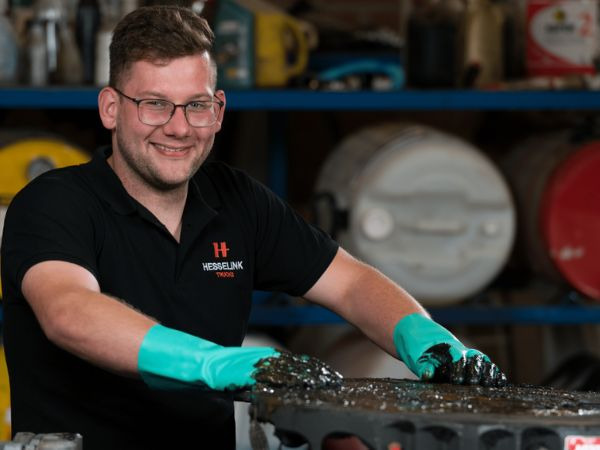 Hesselink Trucks B.V. - Kомерційні автомобілі undefined: фото 3