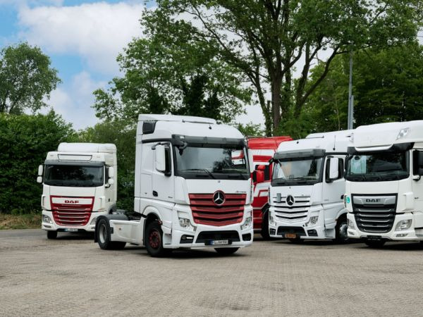 Hesselink Trucks B.V. - Тягачі - Коробка передач: ручна undefined: фото 2